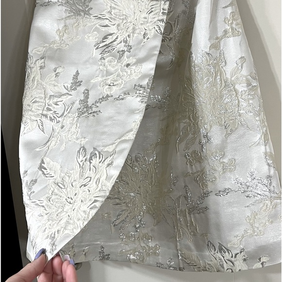 NWT RW&CO dress. Size 6 - Picture 9 of 11